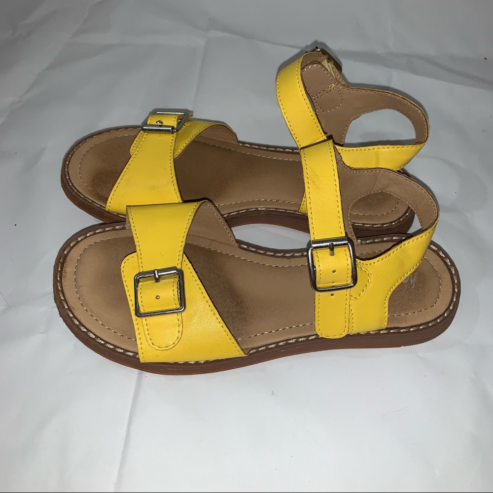Hanna  Anderson yellow sandal sz 2